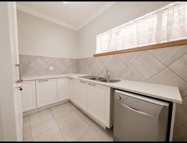 4 BEDROOM HOUSE FOR SALE IN HENLEY ON KLIP